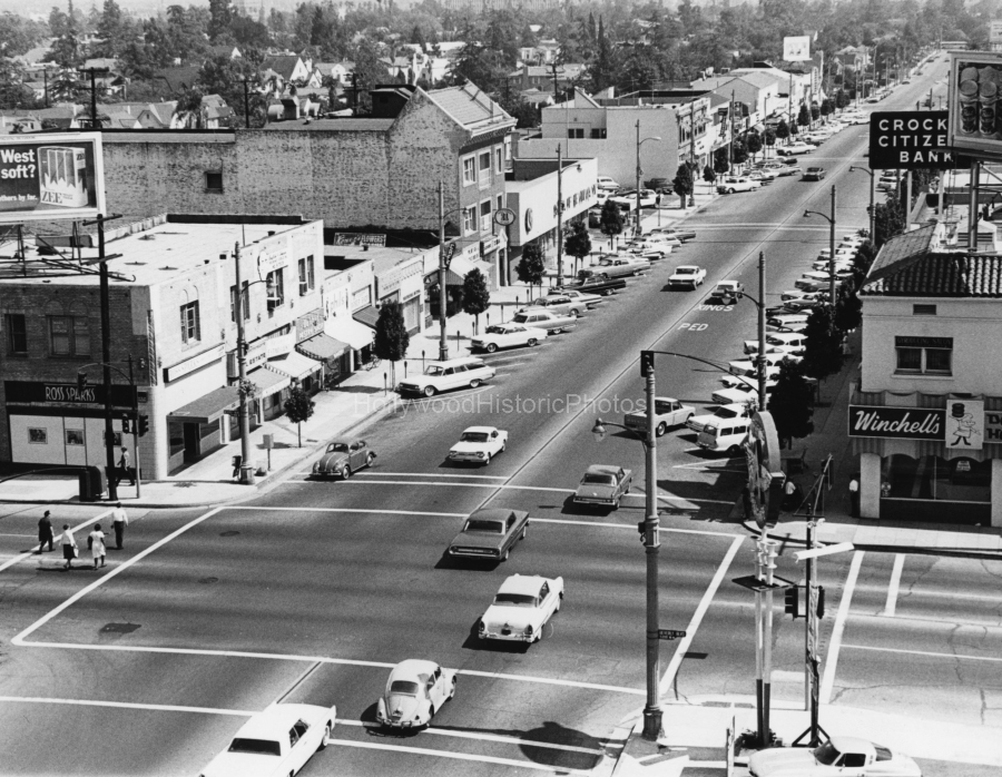 Larchmont Blvd. 1964 At Beverly Blvd. wm.jpg